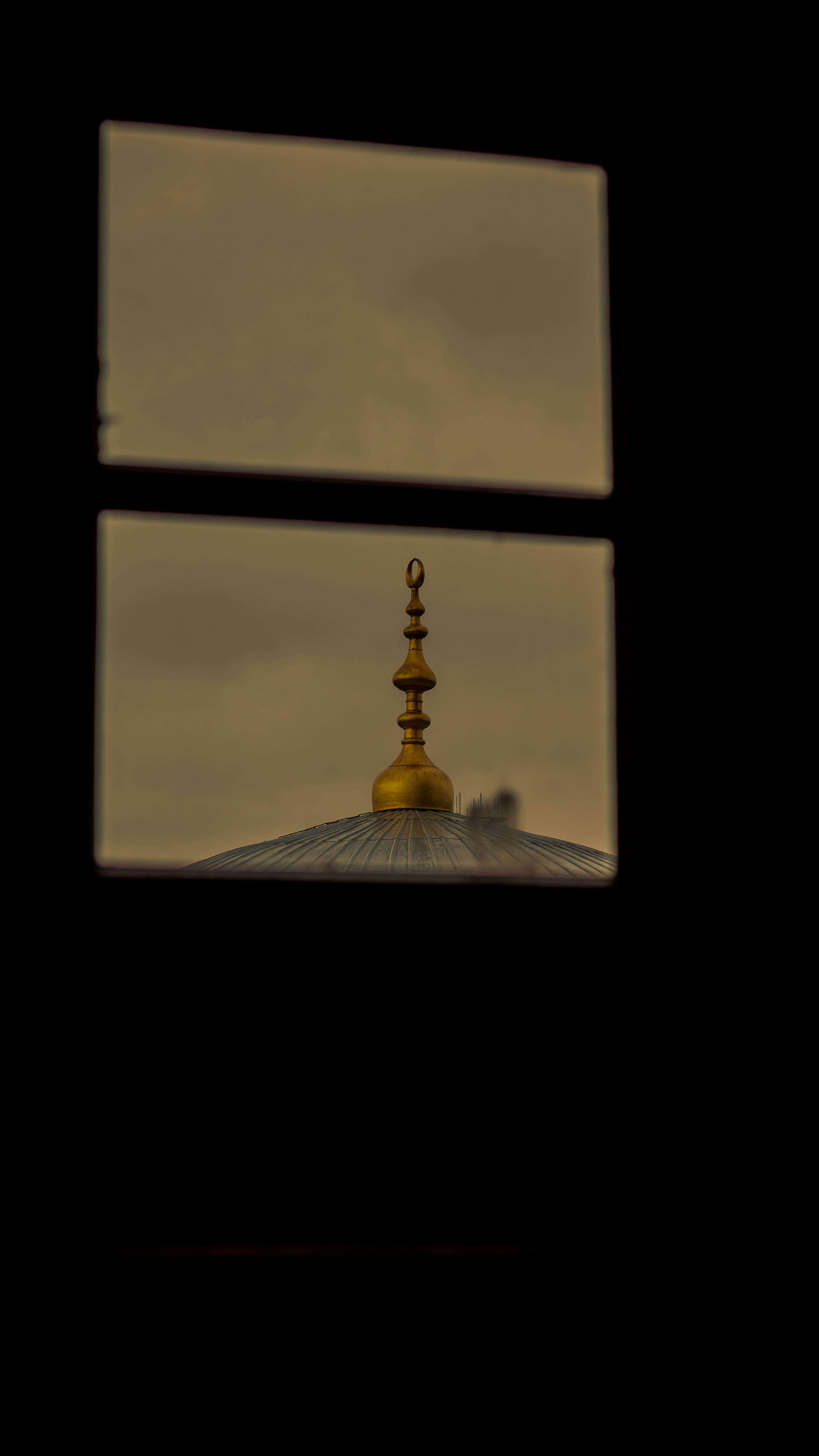 gold and black dome building